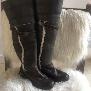 Born shearling lined boots